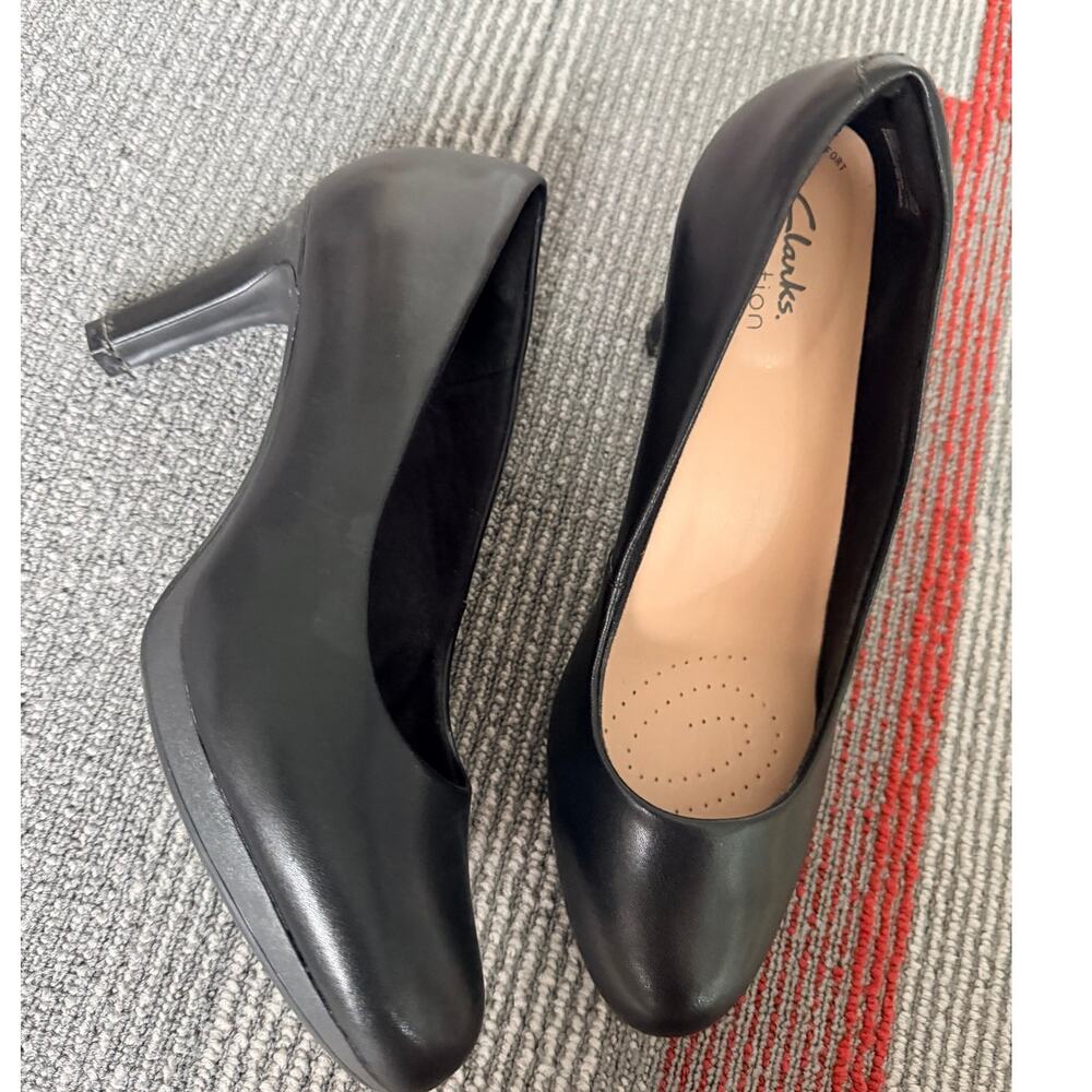 Clarks Ambyr Joy Black Leather Comfort Pumps Heels Almond Toe Women's 8W Wide
